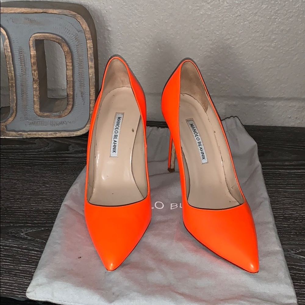 Neon Manolo Blahnik pumps!!